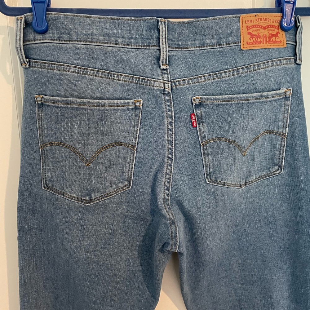 Levi’s 311 shaping skinny